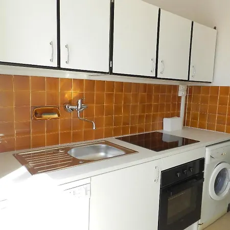 Le Lavandou, 2 Pieces, 4 Personnes - Fr-1-713-34 Le Lavandou