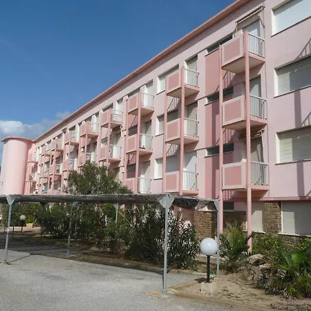 Le Lavandou, 2 Pieces, 4 Personnes - Fr-1-713-34 Apartment *